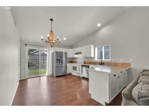 5782 Mica Street Springfield OR 97478