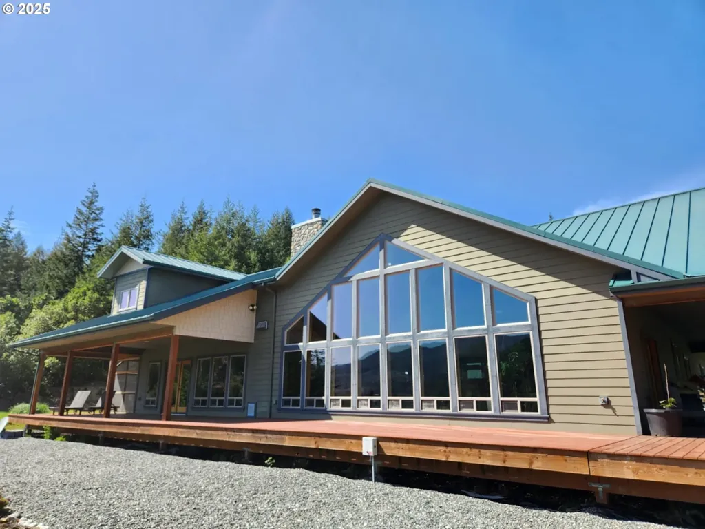 97425 N Bank Rogue River Road Gold Beach OR 97444