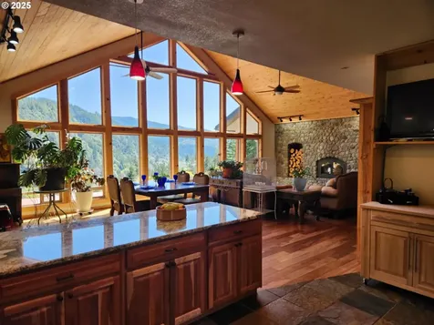 97425 N Bank Rogue River Road Gold Beach OR 97444