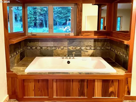 97425 N Bank Rogue River Road Gold Beach OR 97444