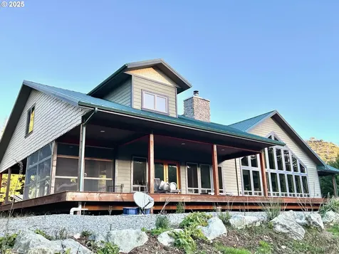97425 N Bank Rogue River Road Gold Beach OR 97444