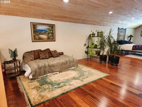 97425 N Bank Rogue River Road Gold Beach OR 97444
