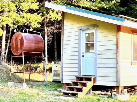 97425 N Bank Rogue River Road Gold Beach OR 97444