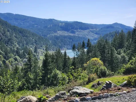 97425 N Bank Rogue River Road Gold Beach OR 97444