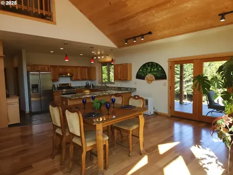 97425 N Bank Rogue River Road Gold Beach OR 97444
