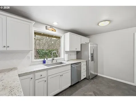 88123 9th Street Veneta OR 97487