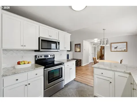 88123 9th Street Veneta OR 97487