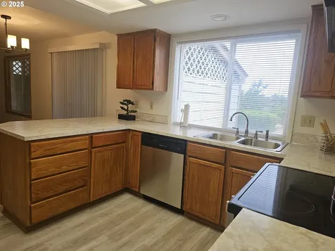 13001 NE 83rd Street Vancouver WA 98682