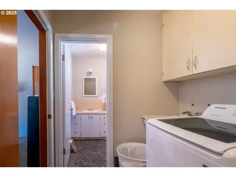462 SW Westwood Drive Dallas OR 97338