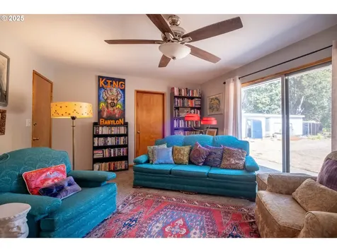 462 SW Westwood Drive Dallas OR 97338