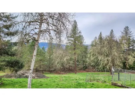 620 Nob Hill Road Roseburg OR 97471