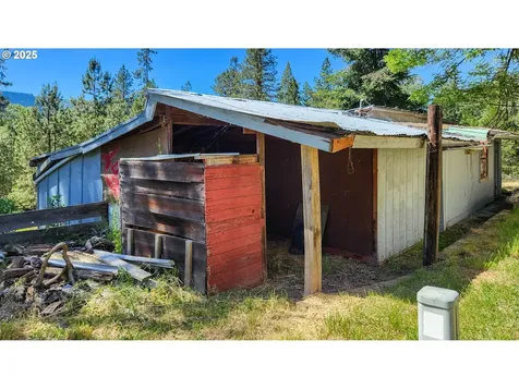 620 Nob Hill Road Roseburg OR 97471