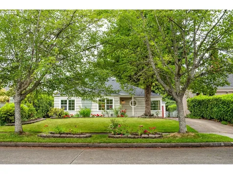 1624 Washington Street Eugene OR 97401