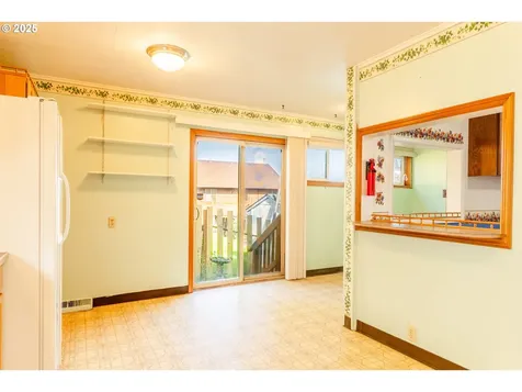 218 E D Street Rainier OR 97048