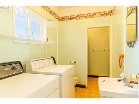 218 E D Street Rainier OR 97048