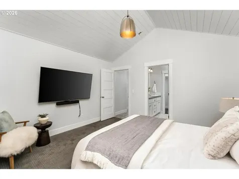 5471 NE 37th Avenue Portland OR 97211