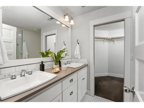 5471 NE 37th Avenue Portland OR 97211