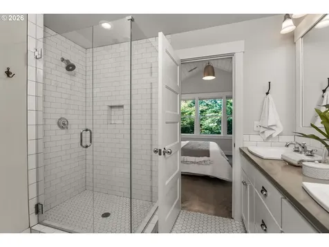 5471 NE 37th Avenue Portland OR 97211