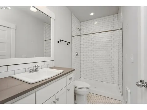 5471 NE 37th Avenue Portland OR 97211