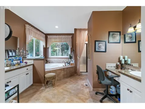 18004 NE 28th Street Vancouver WA 98682