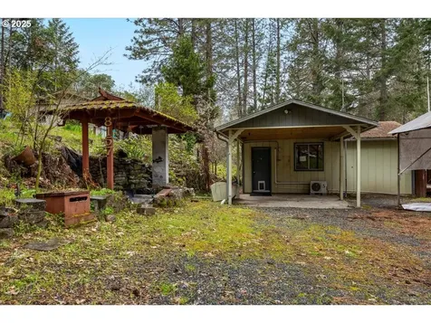 8157 Rogue River Highway Grants Pass OR 97527