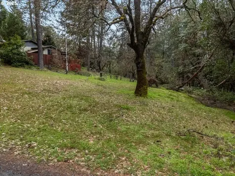 8157 Rogue River Highway Grants Pass OR 97527