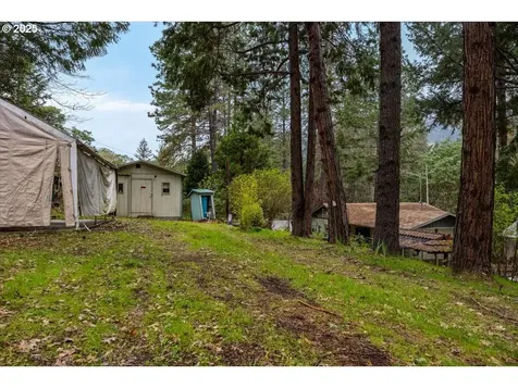 8157 Rogue River Highway Grants Pass OR 97527