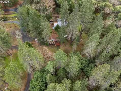 8157 Rogue River Highway Grants Pass OR 97527