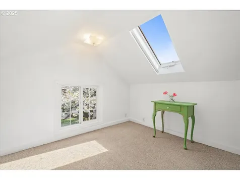 221 NE 58th Avenue Portland OR 97213