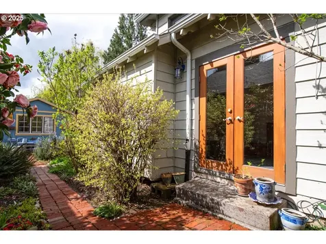 221 NE 58th Avenue Portland OR 97213
