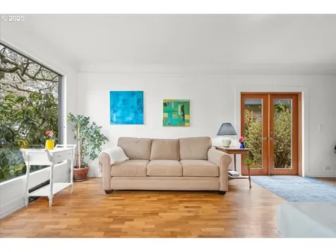 221 NE 58th Avenue Portland OR 97213