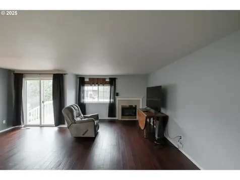 3196 La Costa Loop S Salem OR 97302