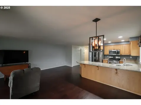 3196 La Costa Loop S Salem OR 97302