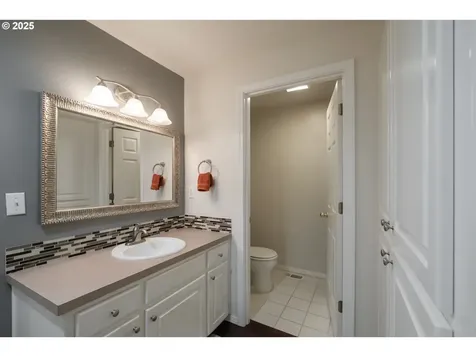 3196 La Costa Loop S Salem OR 97302