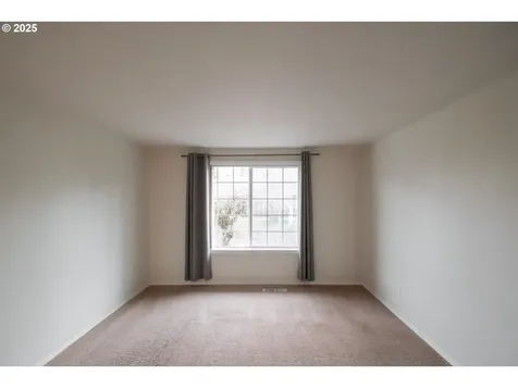 3196 La Costa Loop S Salem OR 97302