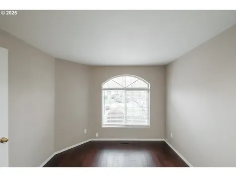 3196 La Costa Loop S Salem OR 97302