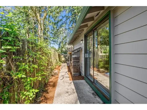 6190 SW Cross Creek Drive Beaverton OR 97078