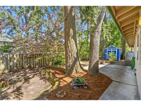6190 SW Cross Creek Drive Beaverton OR 97078