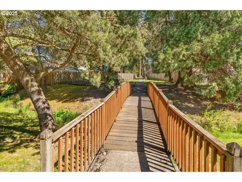 6190 SW Cross Creek Drive Beaverton OR 97078