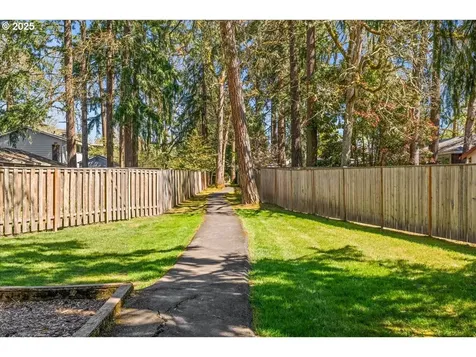 6190 SW Cross Creek Drive Beaverton OR 97078