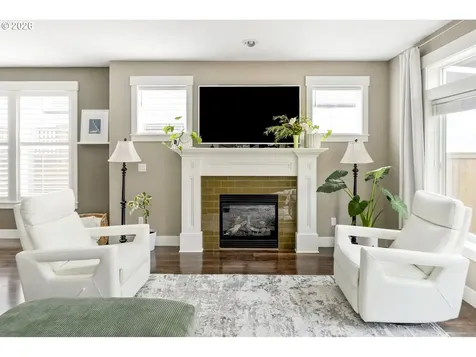 1556 N Holman Street Portland OR 97217