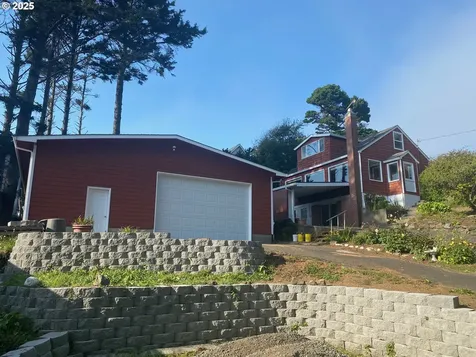 1715 NW 35th Place Lincoln City OR 97367