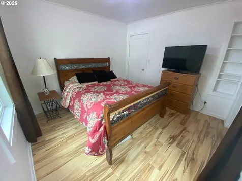 1715 NW 35th Place Lincoln City OR 97367