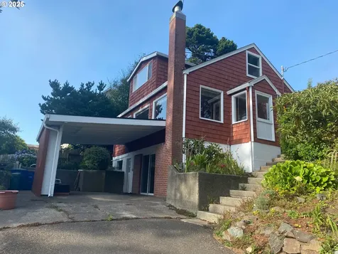 1715 NW 35th Place Lincoln City OR 97367