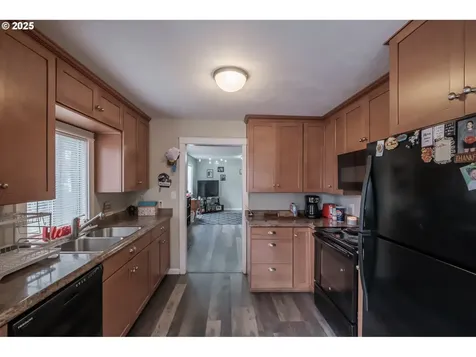 1205 4th Avenue Sweet Home OR 97386