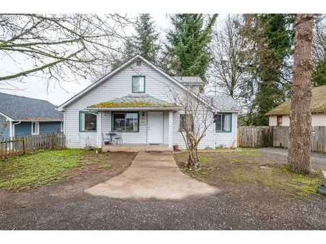 1205 4th Avenue Sweet Home OR 97386