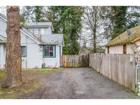 1205 4th Avenue Sweet Home OR 97386
