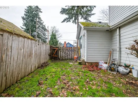 1205 4th Avenue Sweet Home OR 97386