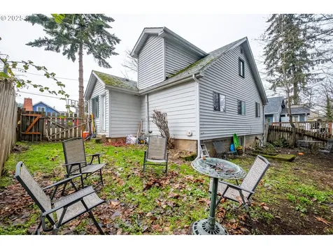 1205 4th Avenue Sweet Home OR 97386