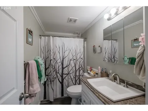 1205 4th Avenue Sweet Home OR 97386